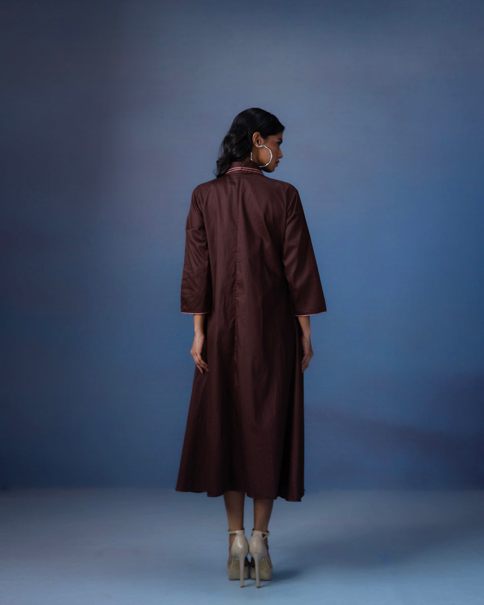 Straight fit one piece dress with curved lapel collar and thread work – MadaSasa